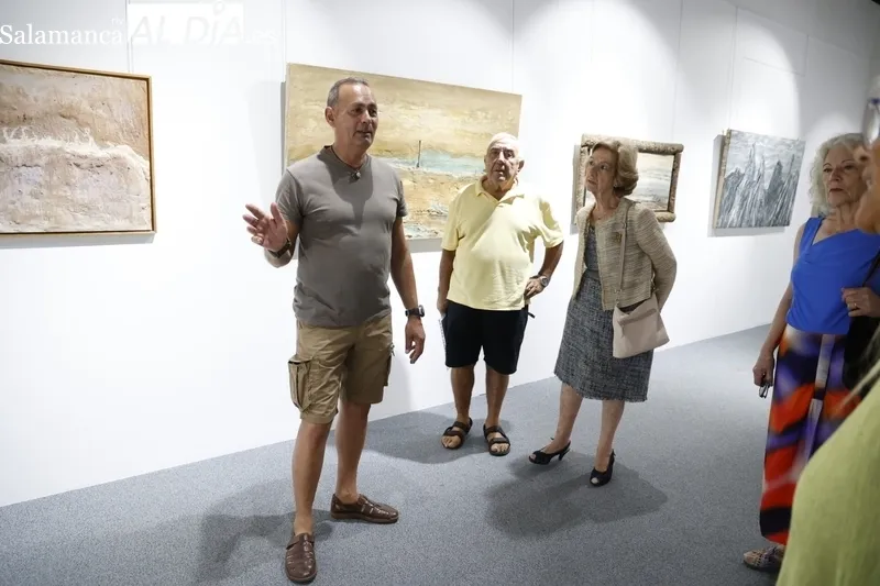 Exposición “Desiertos y montañas” del pintor Pedro García Tejada. Fotos: David Sañudo.
