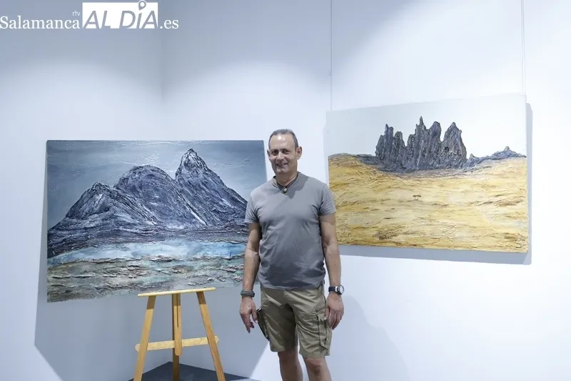 Exposición “Desiertos y montañas” del pintor Pedro García Tejada. Fotos: David Sañudo.