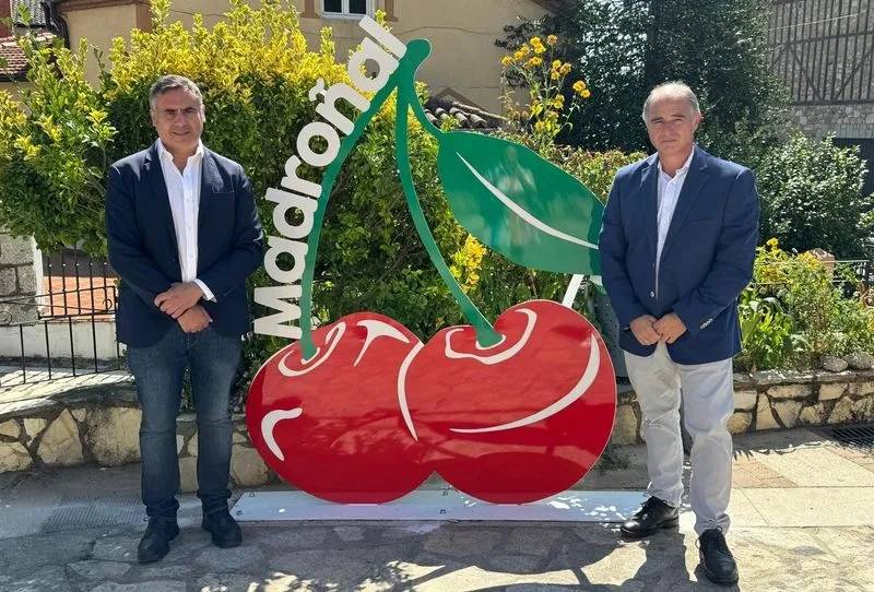 Inauguración del espacio de la cereza en Madroñal