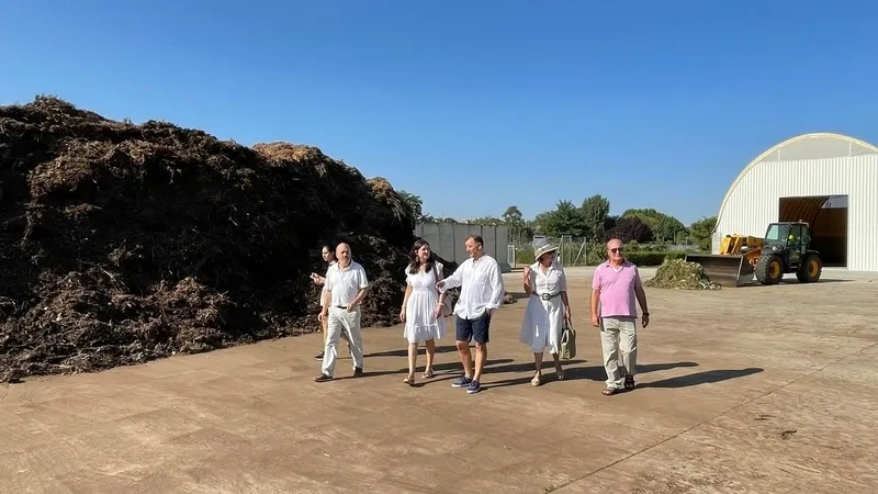 Visita a la planta de compostaje de Asprodes.