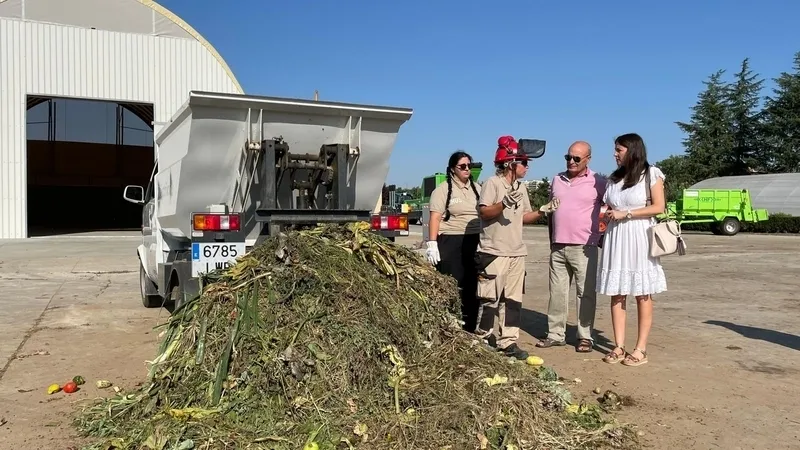 Visita a la planta de compostaje de Asprodes.