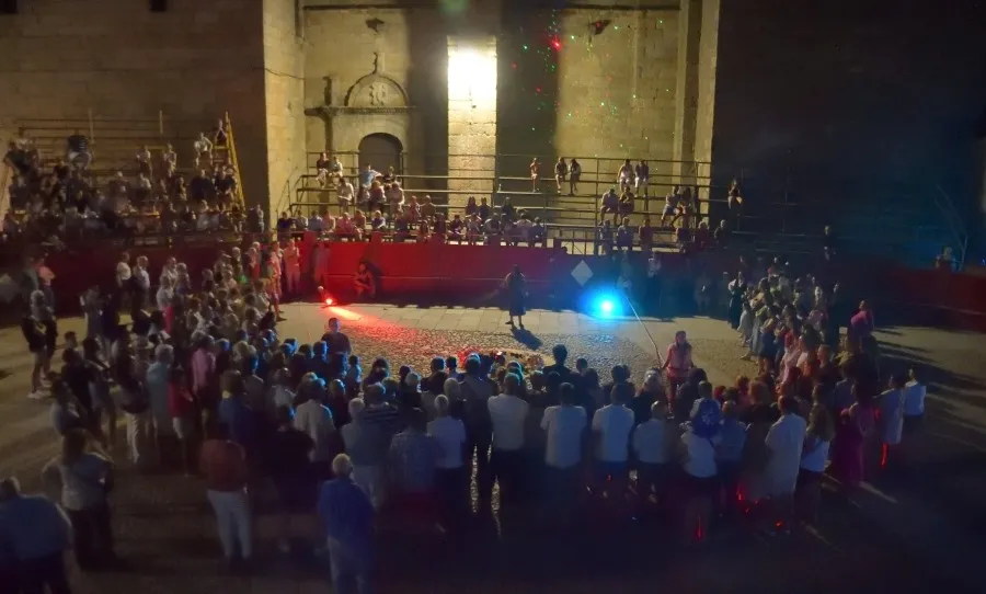 Foto 10 - Exitoso estreno con m&aacute;s de 400 espectadores de &lsquo;Timeland Irue&ntilde;a&rsquo;