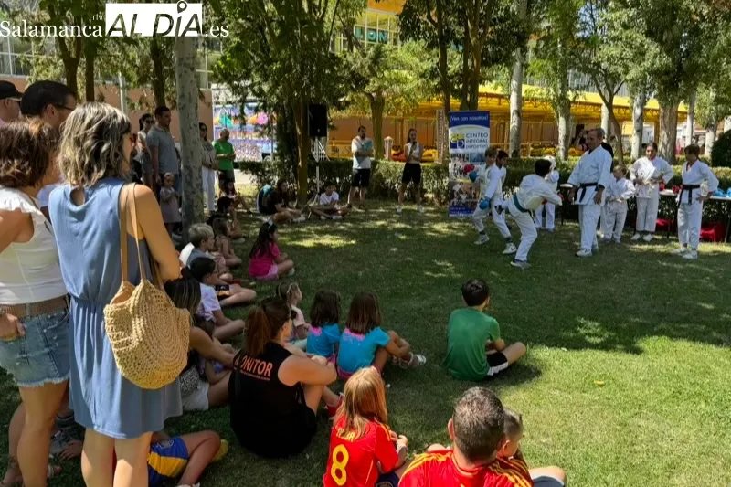 Foto 3 - Diversi&oacute;n para grandes y peque&ntilde;os protagonizan la cl&aacute;sica Multiactividad organizada por asociaciones y clubes pe&ntilde;arandinos