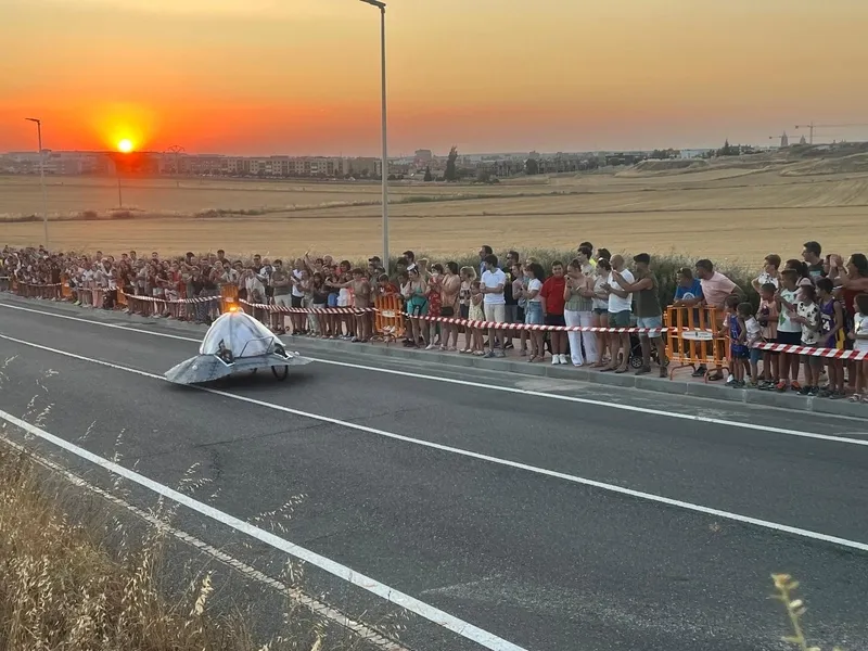 Foto 11 - 3.000 personas disfrutaron de la III Carrera de Autos Locos en Carbajosa 