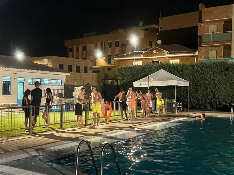 'Pool party' en las piscinas municipales de Carbajosa