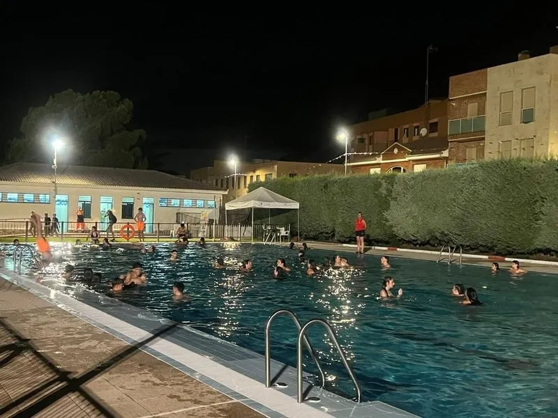 'Pool party' en las piscinas municipales de Carbajosa