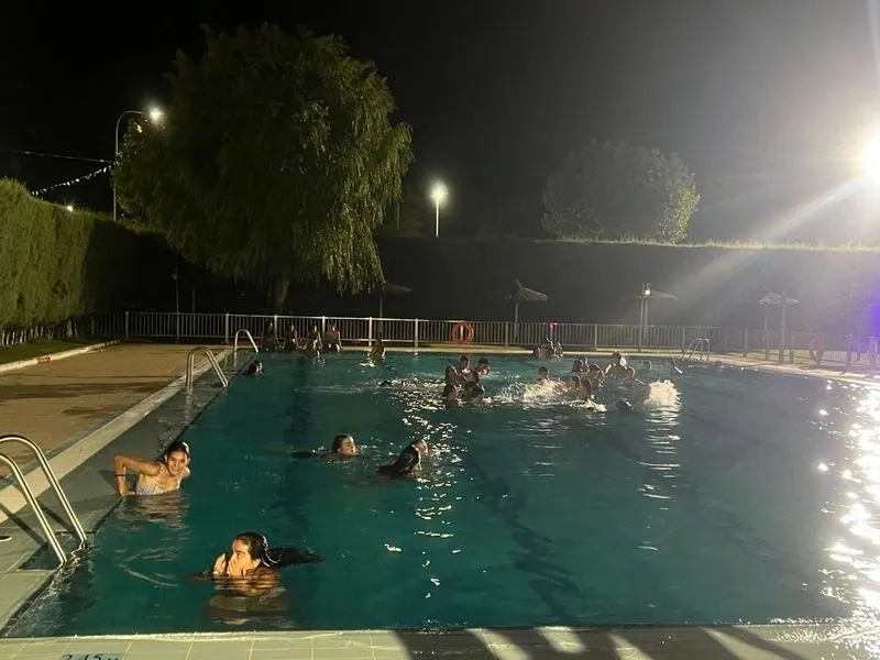 'Pool party' en las piscinas municipales de Carbajosa