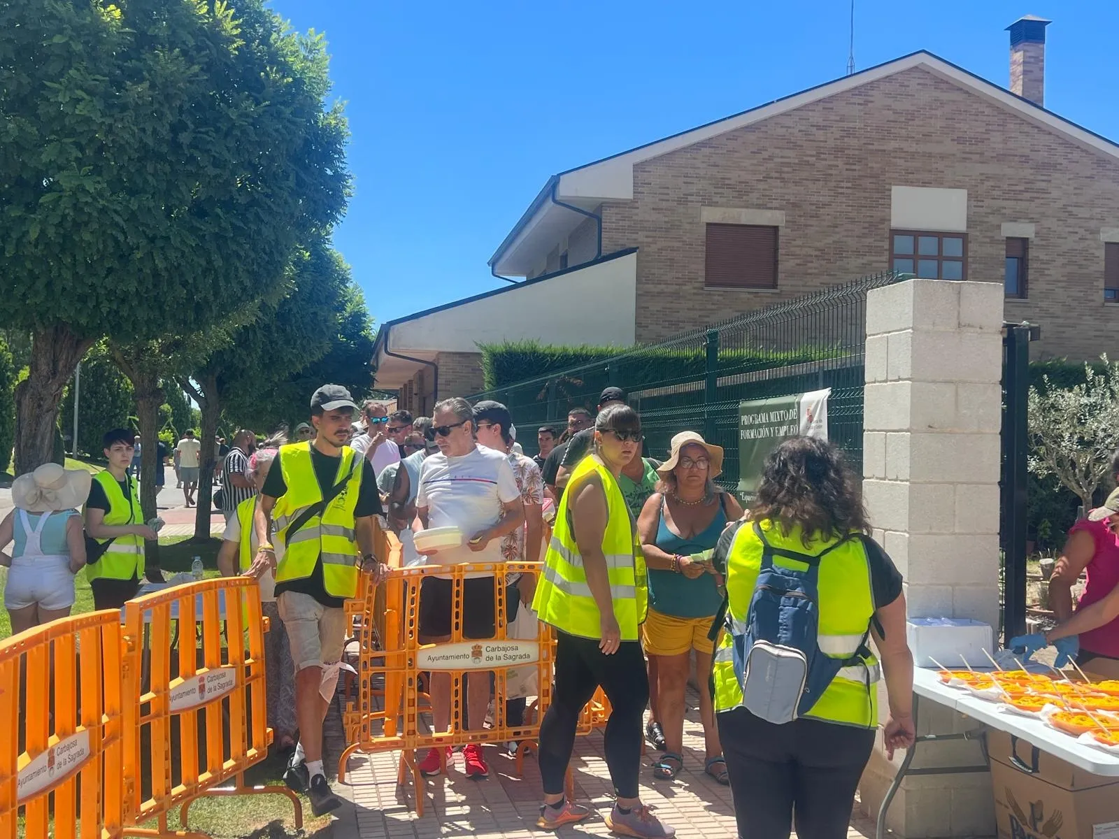 Foto 18 - Fiesta del agua, hinchables, paella, majorettes, homenajes a los mayores, el resumen de las fiestas de Carbajosa