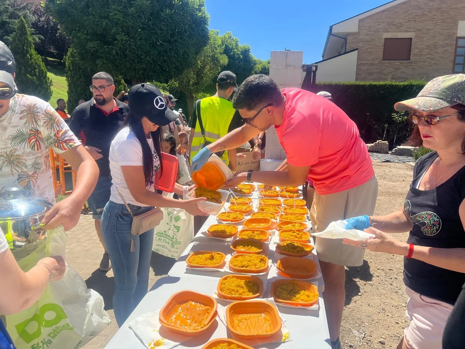 Foto 15 - Fiesta del agua, hinchables, paella, majorettes, homenajes a los mayores, el resumen de las fiestas de Carbajosa