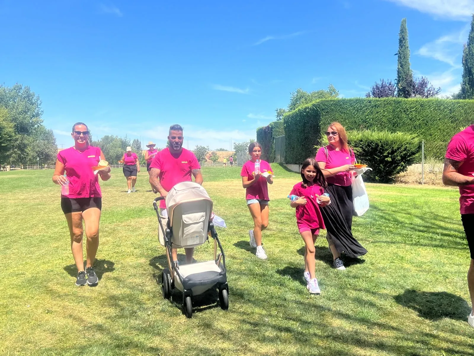 Foto 14 - Fiesta del agua, hinchables, paella, majorettes, homenajes a los mayores, el resumen de las fiestas de Carbajosa