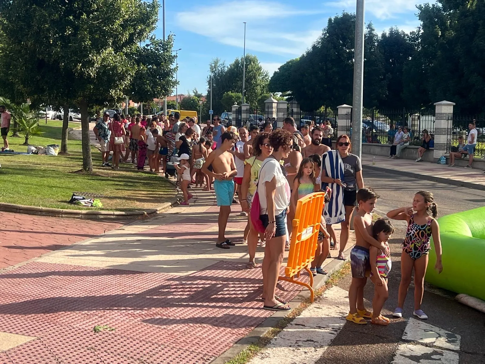 Foto 11 - Fiesta del agua, hinchables, paella, majorettes, homenajes a los mayores, el resumen de las fiestas de Carbajosa