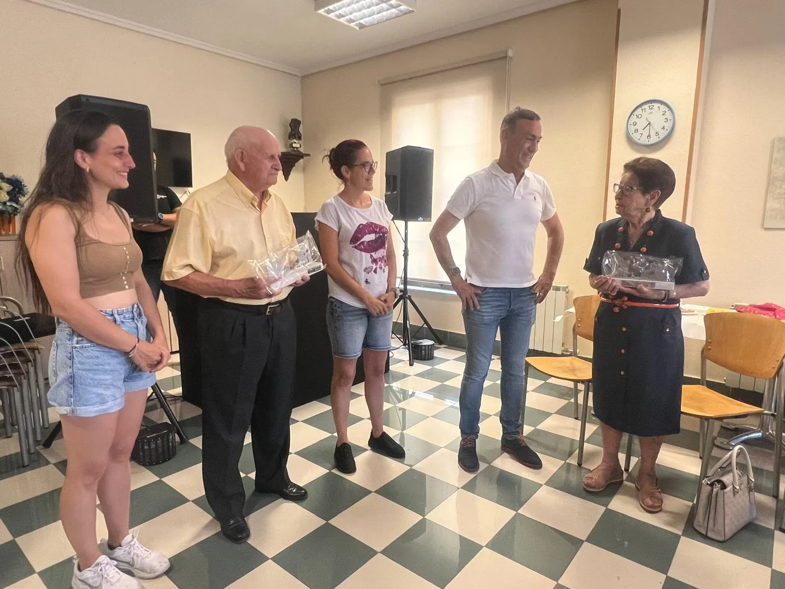 Foto 8 - Fiesta del agua, hinchables, paella, majorettes, homenajes a los mayores, el resumen de las fiestas de Carbajosa