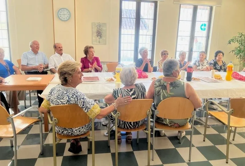 Bebecuentos, pasacalles, juegos y vino popular para los mayores en Carbajosa de la Sagrada
