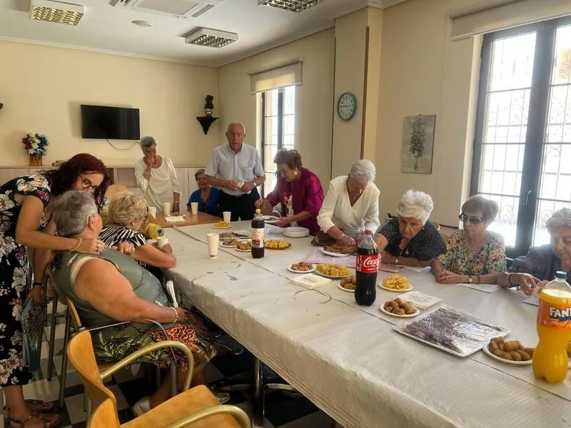 Bebecuentos, pasacalles, juegos y vino popular para los mayores en Carbajosa de la Sagrada