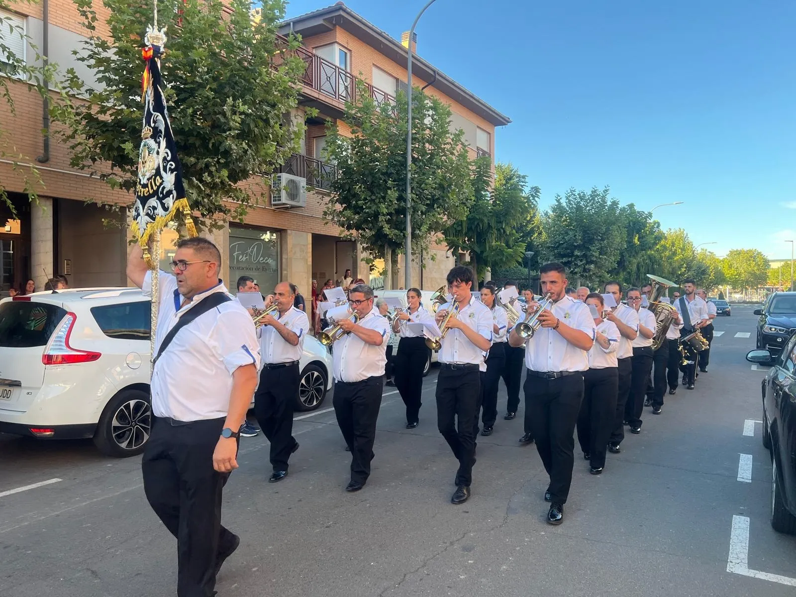 Foto 5 - Fiesta del agua, hinchables, paella, majorettes, homenajes a los mayores, el resumen de las fiestas de Carbajosa