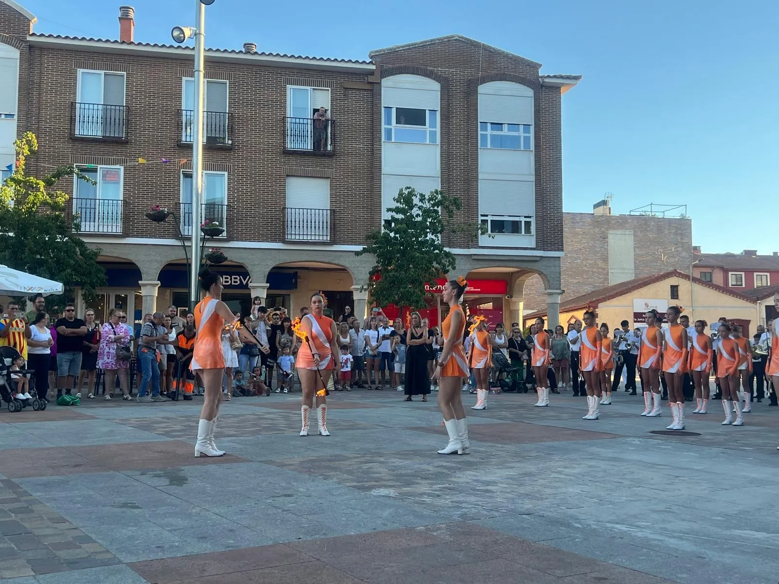 Foto 2 - Fiesta del agua, hinchables, paella, majorettes, homenajes a los mayores, el resumen de las fiestas de Carbajosa