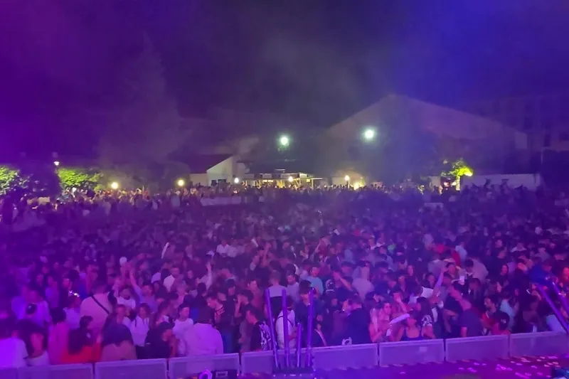 Foto 2 - El Festival Loca Urban, uno de los eventos m&aacute;s multitudinarios en las fiestas de Pe&ntilde;aranda