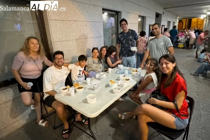 Foto 9 - Pe&ntilde;aranda dice adi&oacute;s a las Ferias y Fiestas 2024 degustando m&aacute;s de 4.000 raciones de guiso de carne en un multitudinario encuentro