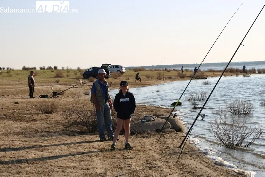 Buena jornada de pesca en Villarino de los Aires de la mano de la Asociación de Pesca Bajo-Tormes / CORRAL