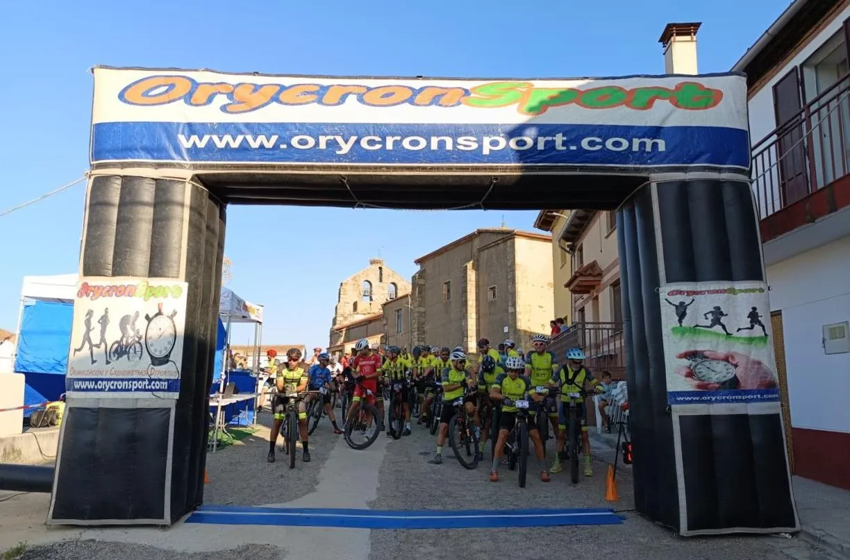 Foto 7 - Alejandro Rodr&iacute;guez y Eva Dom&iacute;nguez llegan al triplete de victorias en la Ruta Puerto del Esperab&aacute;n