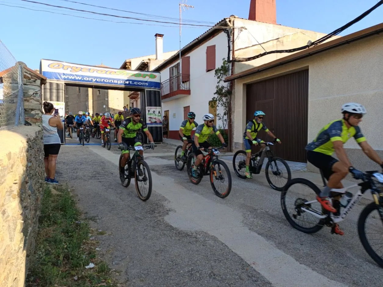 Foto 9 - Alejandro Rodr&iacute;guez y Eva Dom&iacute;nguez llegan al triplete de victorias en la Ruta Puerto del Esperab&aacute;n