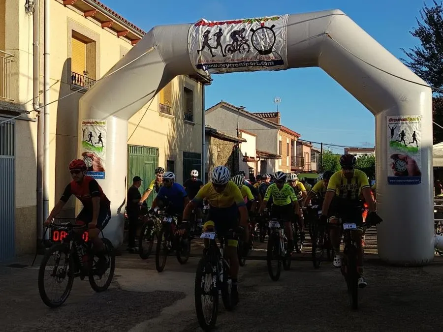 Foto 8 - Martiago estrena su BTT La Buitre Negro con victorias de Juan Miguel Mac&iacute;as e Itziar Gonz&aacute;lez