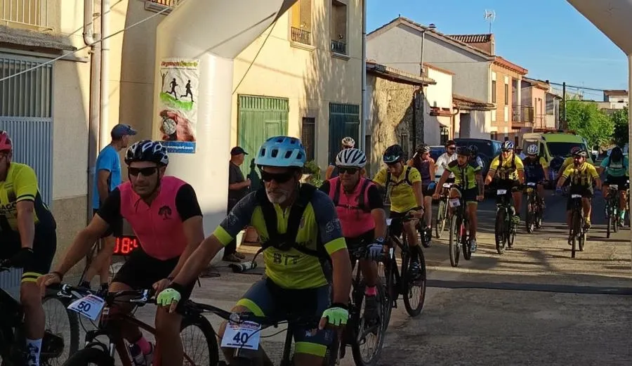 Foto 10 - Martiago estrena su BTT La Buitre Negro con victorias de Juan Miguel Mac&iacute;as e Itziar Gonz&aacute;lez