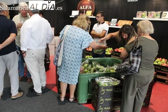 Feria de la Manzana, el Vino y el Aceite de Carrazeda de Ansiães (Portugal) | MARTÍN-GARAY