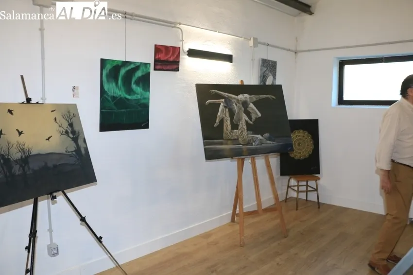 Exposición de artes plásticas en el Mercado de Abastos de Vitigudino / CORRAL