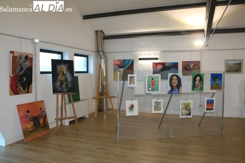Exposición de artes plásticas en el Mercado de Abastos de Vitigudino / CORRAL