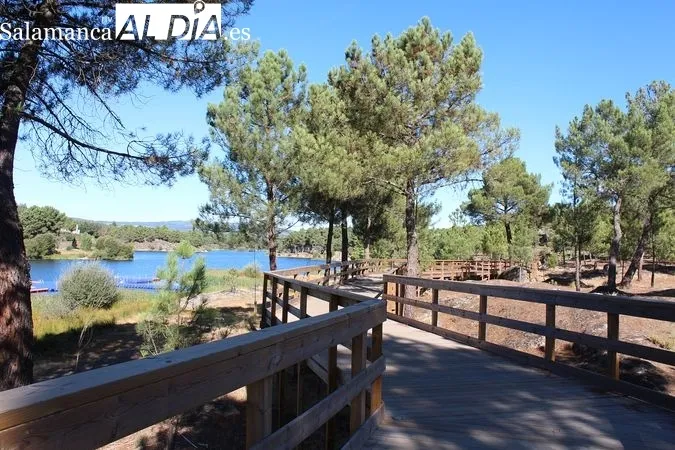 Playa fluvial de Vila da Ponte y Pasarelas del Távora (Sernancelhe, Portugal) | MARTÍN-GARAY