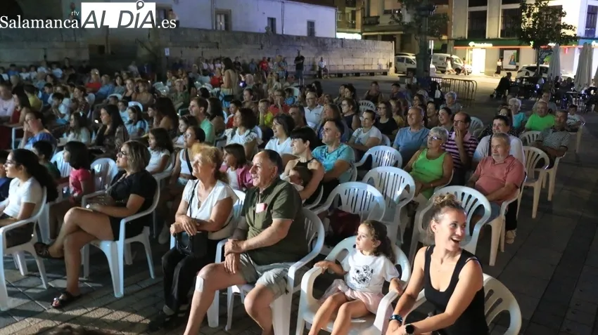 Actuación de Zolopotrokeando en Vitigudino / CORRAL