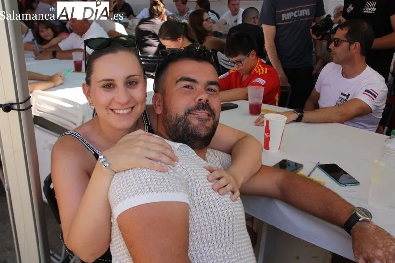 Foto 3 - Amatos de Alba celebra su tradicional paella y bingo