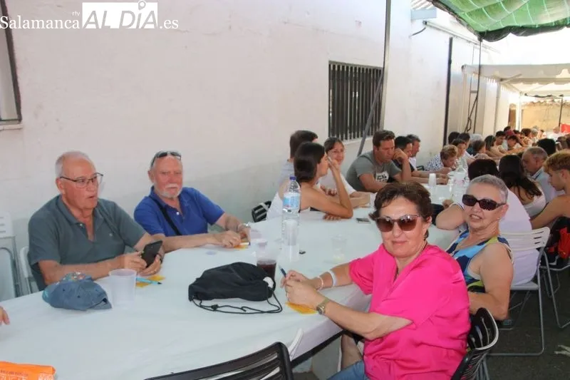 Foto 16 - Amatos de Alba celebra su tradicional paella y bingo