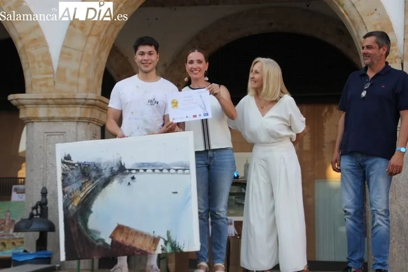 Foto 9 - Juan Antonio Garc&iacute;a, ganador del VII certamen de Pintura al aire libre 'Villa Alba de Tormes'