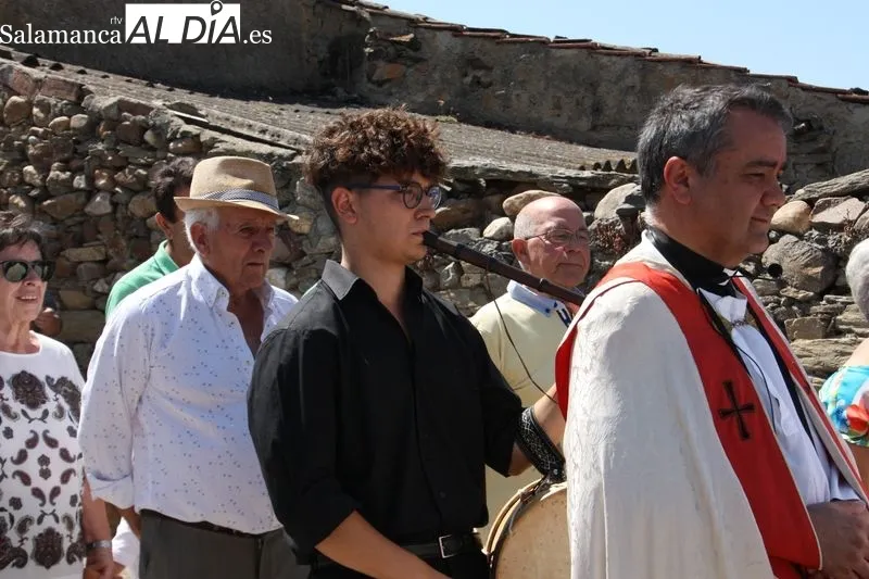 Foto 6 - Amatos de Alba saca en procesi&oacute;n a su Virgen de las Nieves 