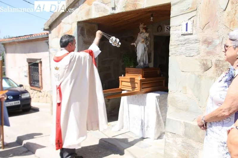 Foto 3 - Amatos de Alba saca en procesi&oacute;n a su Virgen de las Nieves 