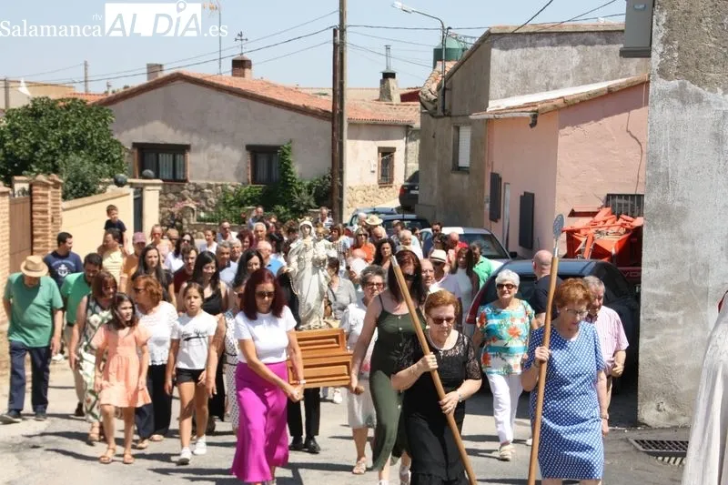 Foto 10 - Amatos de Alba saca en procesi&oacute;n a su Virgen de las Nieves 