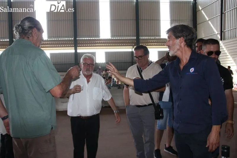 Foto 11 - Galinduste celebra su octava Feria Agroalimentaria