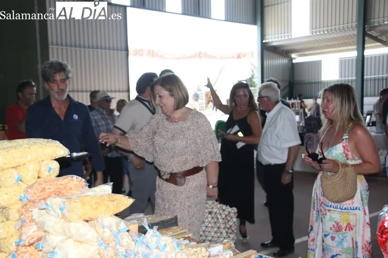 Foto 10 - Galinduste celebra su octava Feria Agroalimentaria