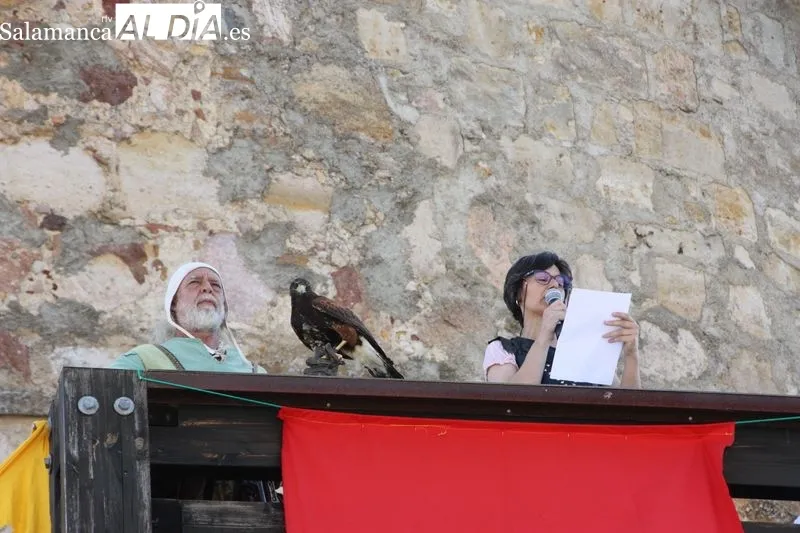 Foto 9 - Primer d&iacute;a de feria medieval en el Castillo de los Duques de Alba