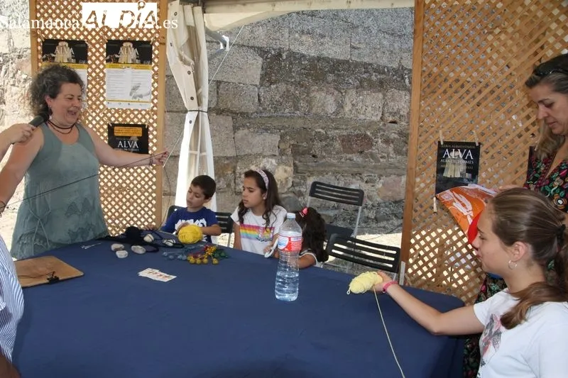 Foto 6 - Primer d&iacute;a de feria medieval en el Castillo de los Duques de Alba