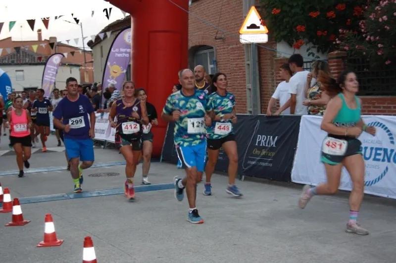Foto 5 - La XIV Sanrocada se reafirma como la gran cita del atletismo popular y bate r&eacute;cords con m&aacute;s de 900 corredores en Macotera