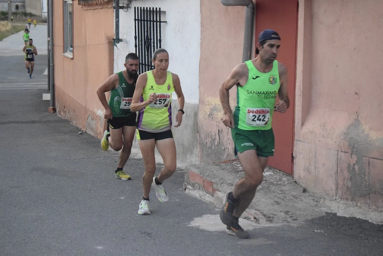 Foto 8 - Juan San Jos&eacute; y Ester Cruz se alzan con el triunfo en la XV Carrera Popular de Villar de Gallimazo