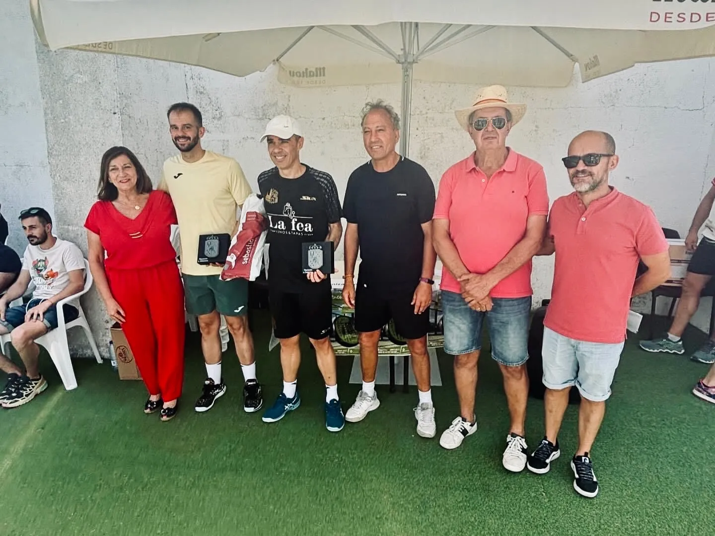 Foto 4 - Javier Cabo y Pablo Dom&iacute;nguez, ganadores del IV Torneo de P&aacute;del de Pe&ntilde;aranda, que se consolida como imprescindible en las pre-fiestas 