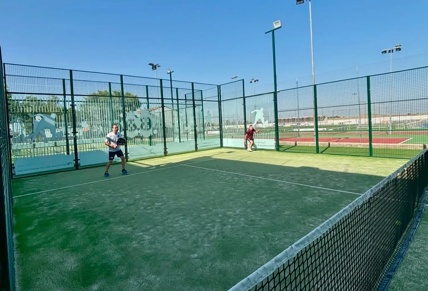 Foto 6 - Javier Cabo y Pablo Dom&iacute;nguez, ganadores del IV Torneo de P&aacute;del de Pe&ntilde;aranda, que se consolida como imprescindible en las pre-fiestas 