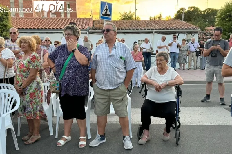 Foto 3 - Multitudinario y emotivo recibimiento en las calles al Santo Cristo del Humilladero en su esperada fiesta anual