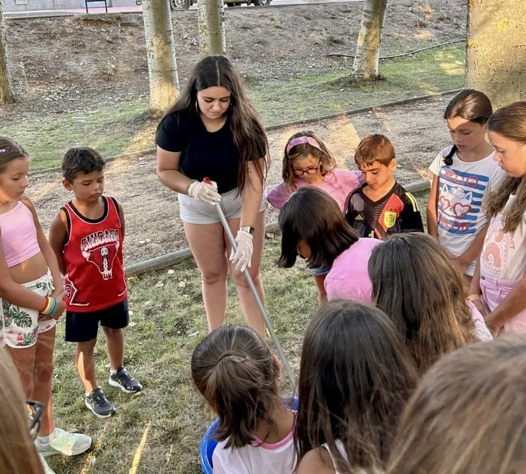 Foto 3 - Cerca de 90 peque&ntilde;os participan en la divertida Escuela de Verano de Villoria