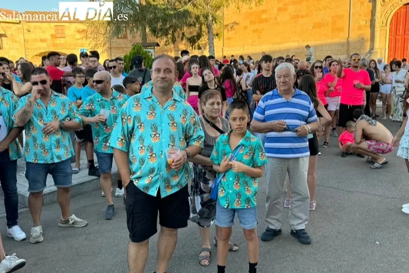 Foto 4 - Explosi&oacute;n de color y ambiente en Babilafuente para dar la bienvenida a sus fiestas patronales