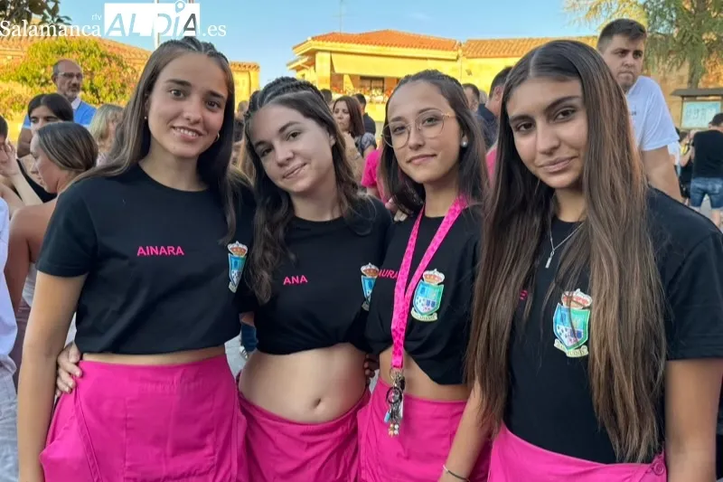 Foto 11 - Explosi&oacute;n de color y ambiente en Babilafuente para dar la bienvenida a sus fiestas patronales